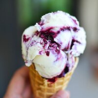 Starry "Blueberry vanilla ice cream" ("Чернично-ванильное мороженое") по цене 350 руб. 